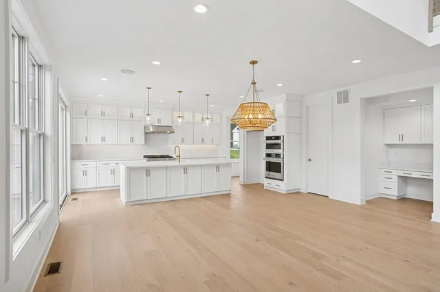 $2,019,000 | 6 Lady Constance Way, Unit 21, Westford, MA 01886