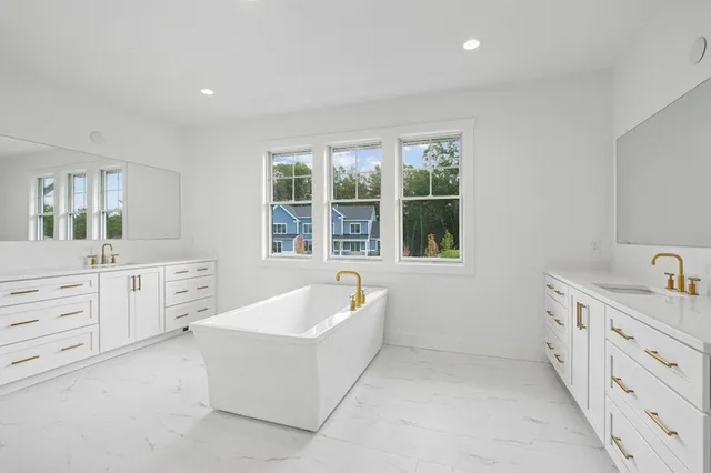 $2,019,000 | 6 Lady Constance Way, Unit 21, Westford, MA 01886