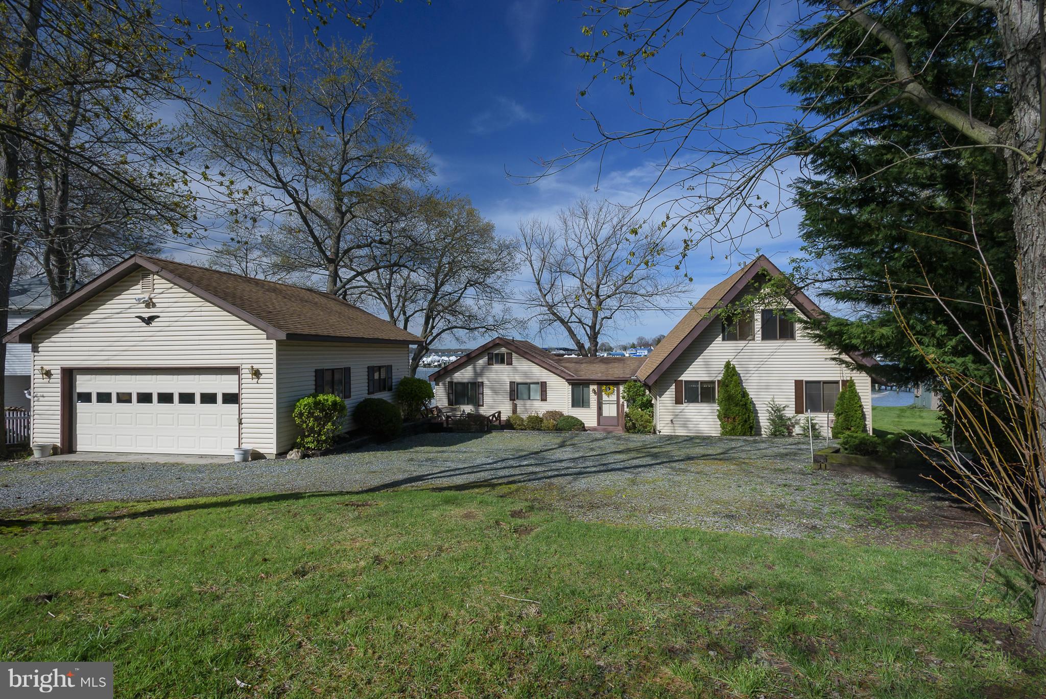 1042 Wiers Road Edgewater, MD 21037 - Photo 1 of 30 Exterior (Front)