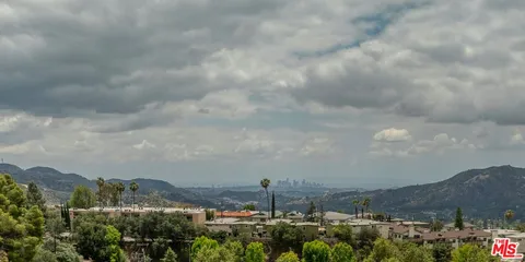$2,595,000 | 2101 Tondolea Lane, La Canada Flintridge, CA 91011