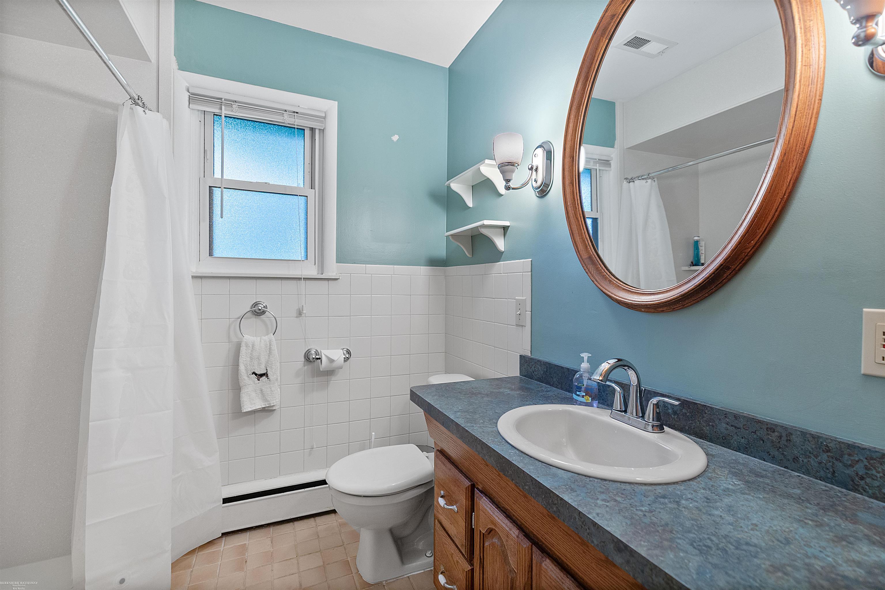 240 Montmorency Road Rochester Hills, MI 48307 - Photo 23 of 40