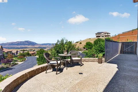 $3,849,000 | 200 Cliffecastle Court, San Ramon, CA 94583