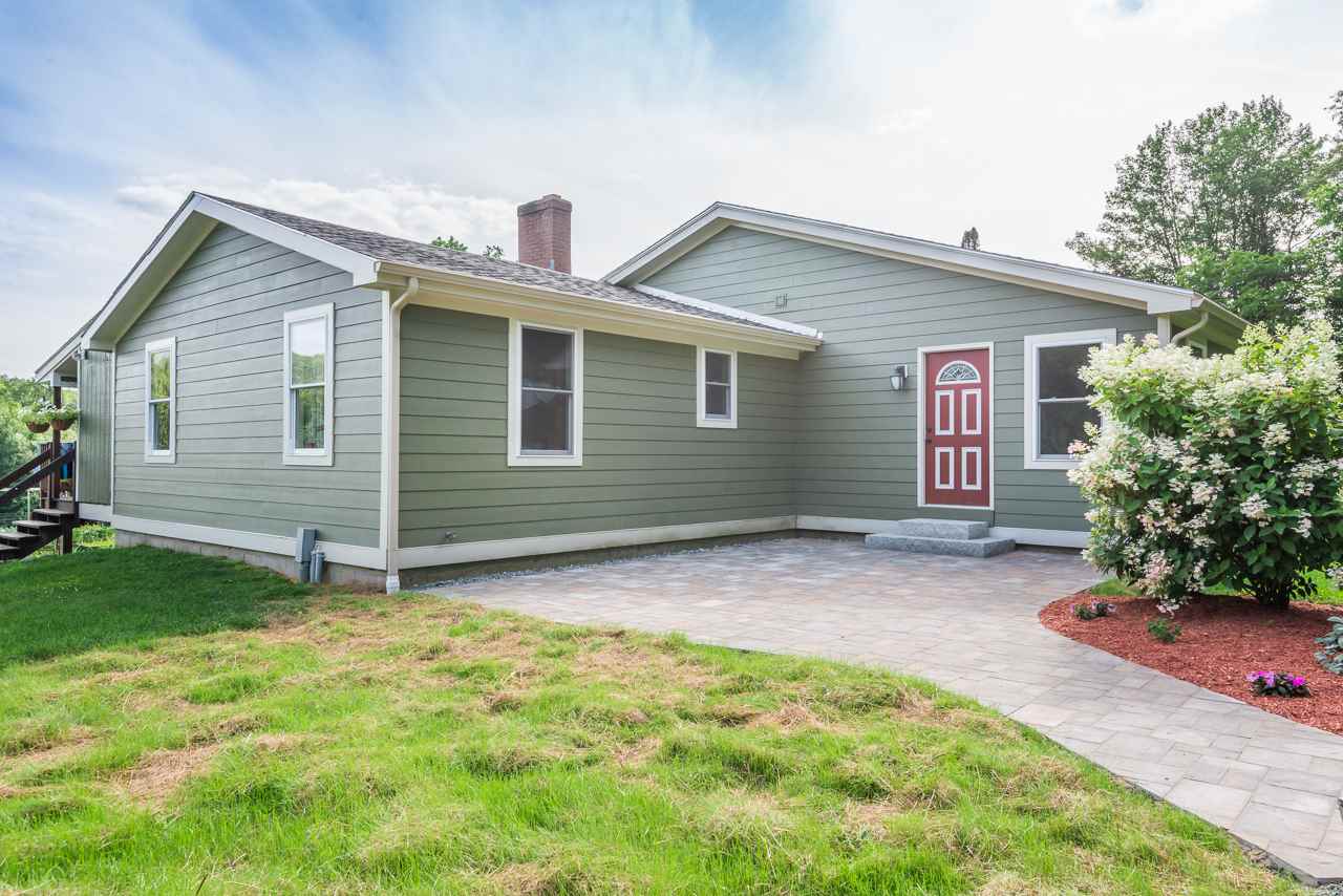 717 Hilltop Road Littleton, NH 03561 - Photo 2 of 40