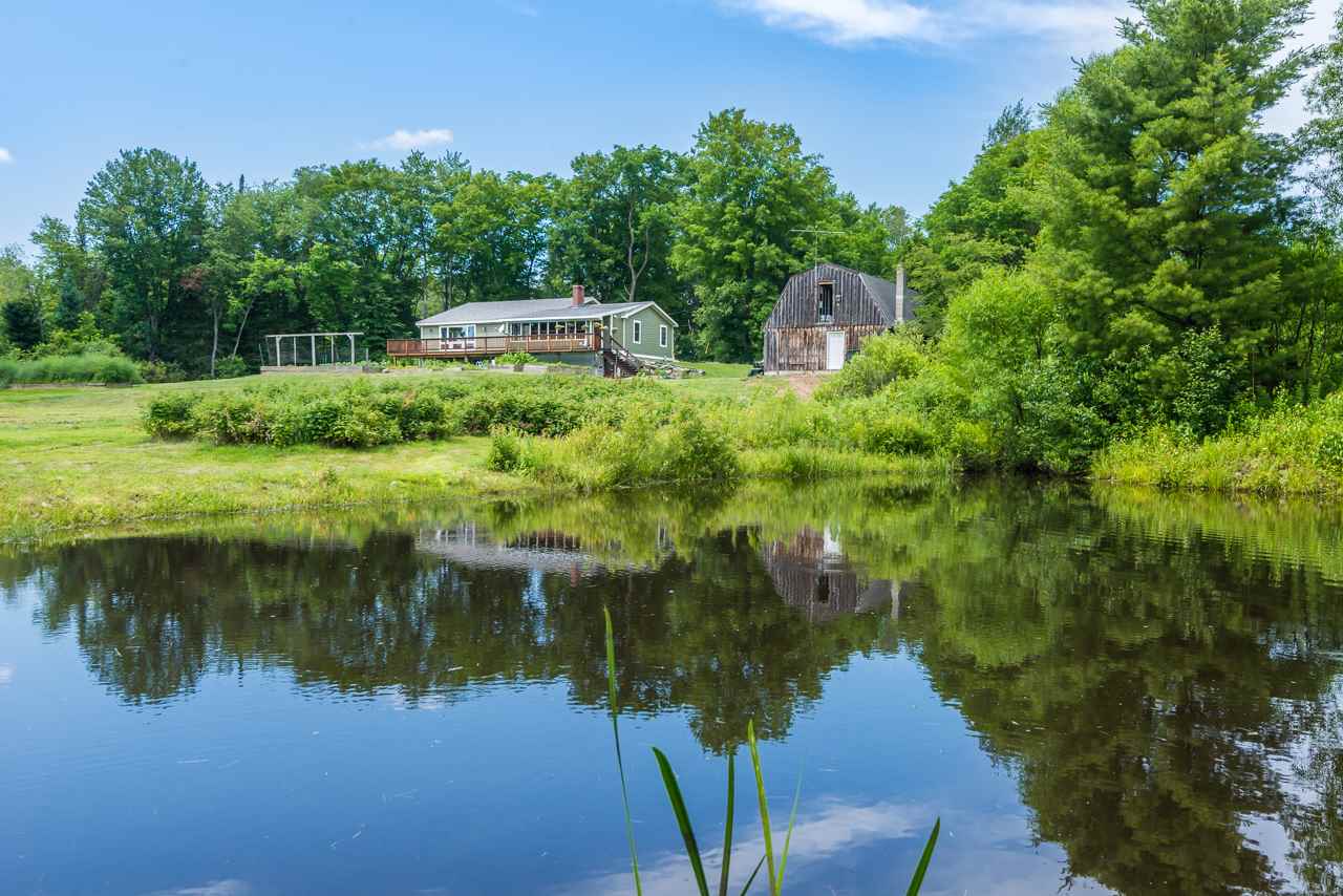 717 Hilltop Road Littleton, NH 03561 - Photo 3 of 40