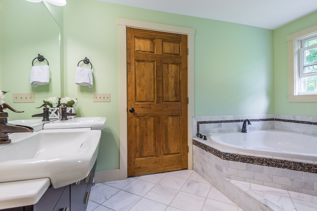 717 Hilltop Road Littleton, NH 03561 - Photo 25 of 40