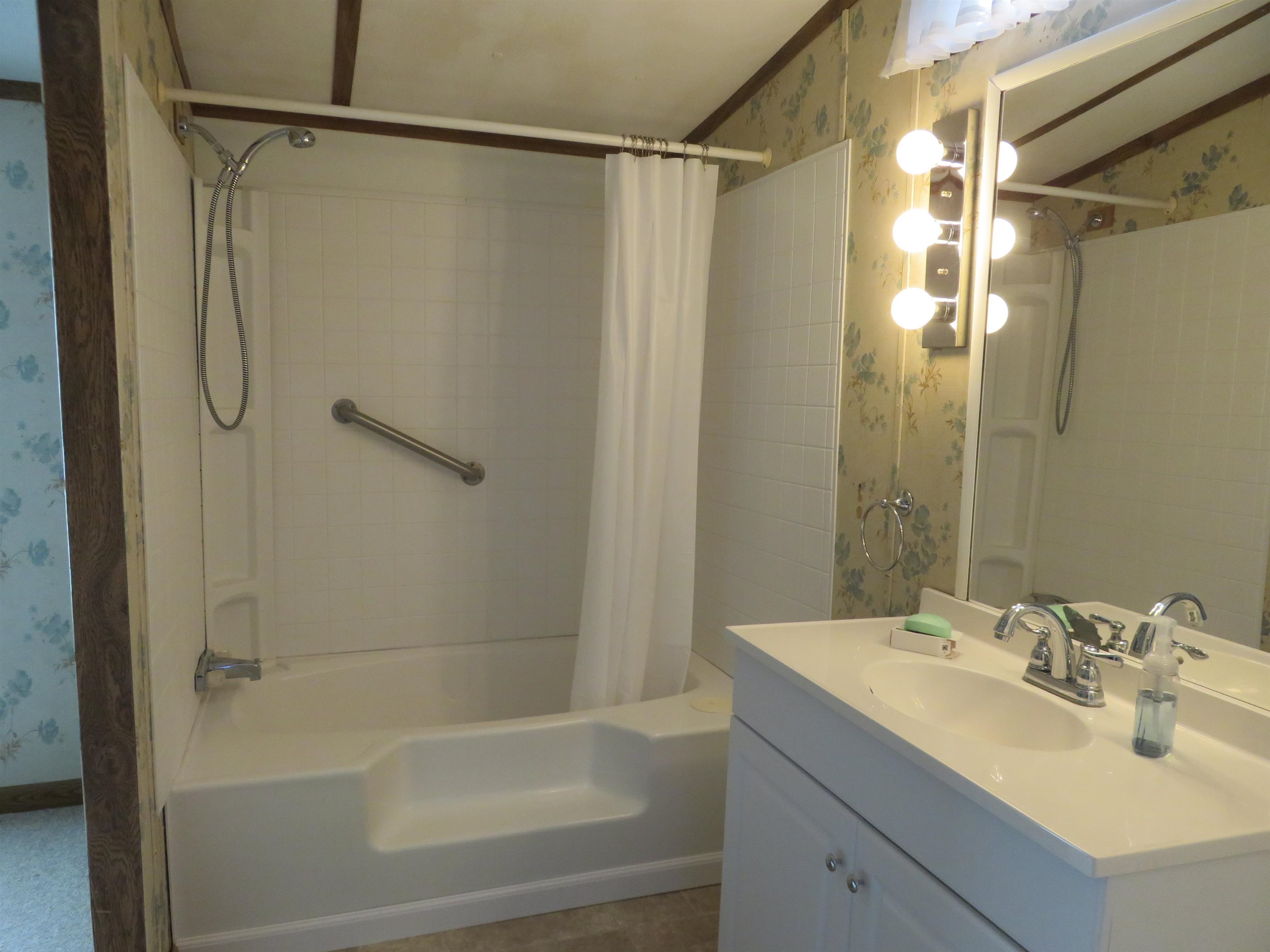 44 Codfish Hill Road Canaan, NH 03741 - Photo 11 of 40 Gallery Image 11