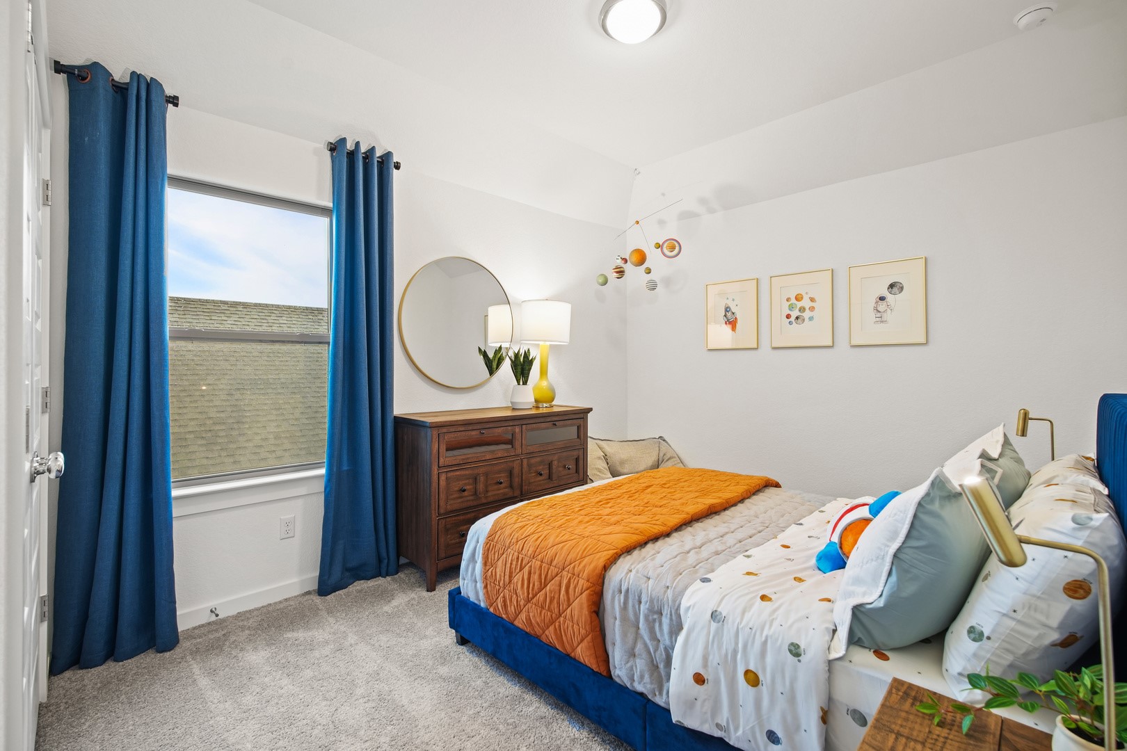 439 Lucky Avenue Elgin, TX 78621 - Photo 25 of 38 a bedroom with a bed and a window