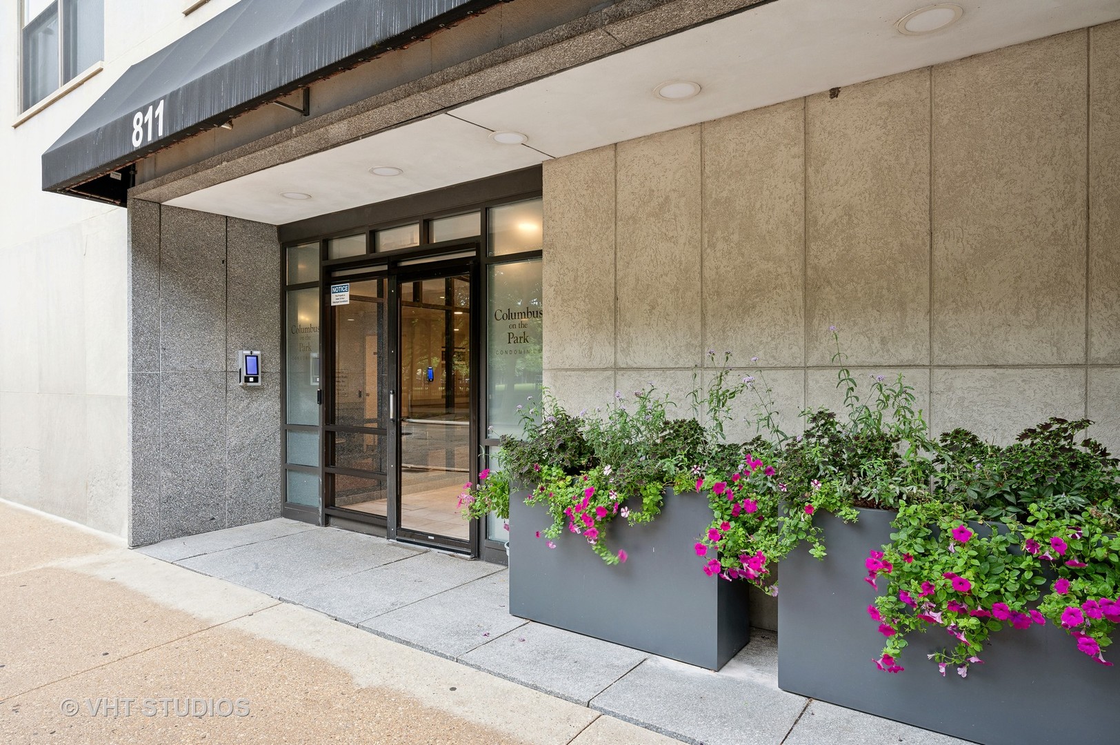 811 South Lytle Street, Unit 407 Chicago, IL 60607 - Photo 1 of 17 Gallery Image 1