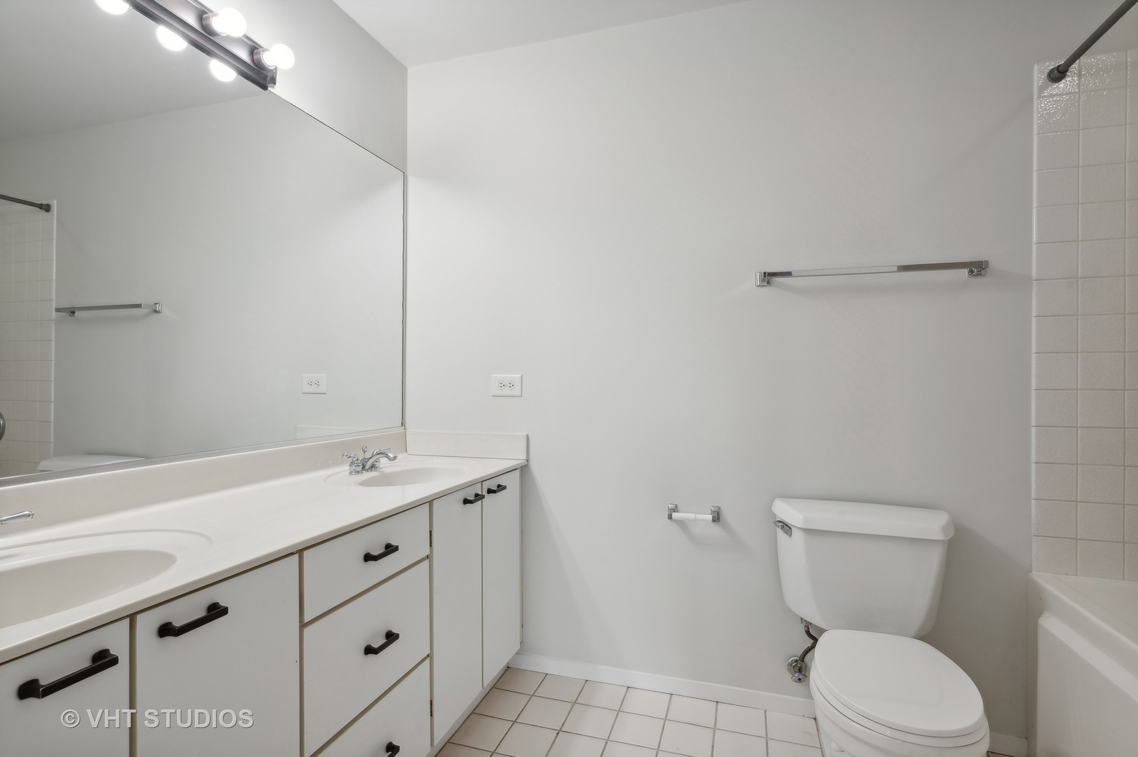 811 South Lytle Street, Unit 407 Chicago, IL 60607 - Photo 8 of 17 Gallery Image 8