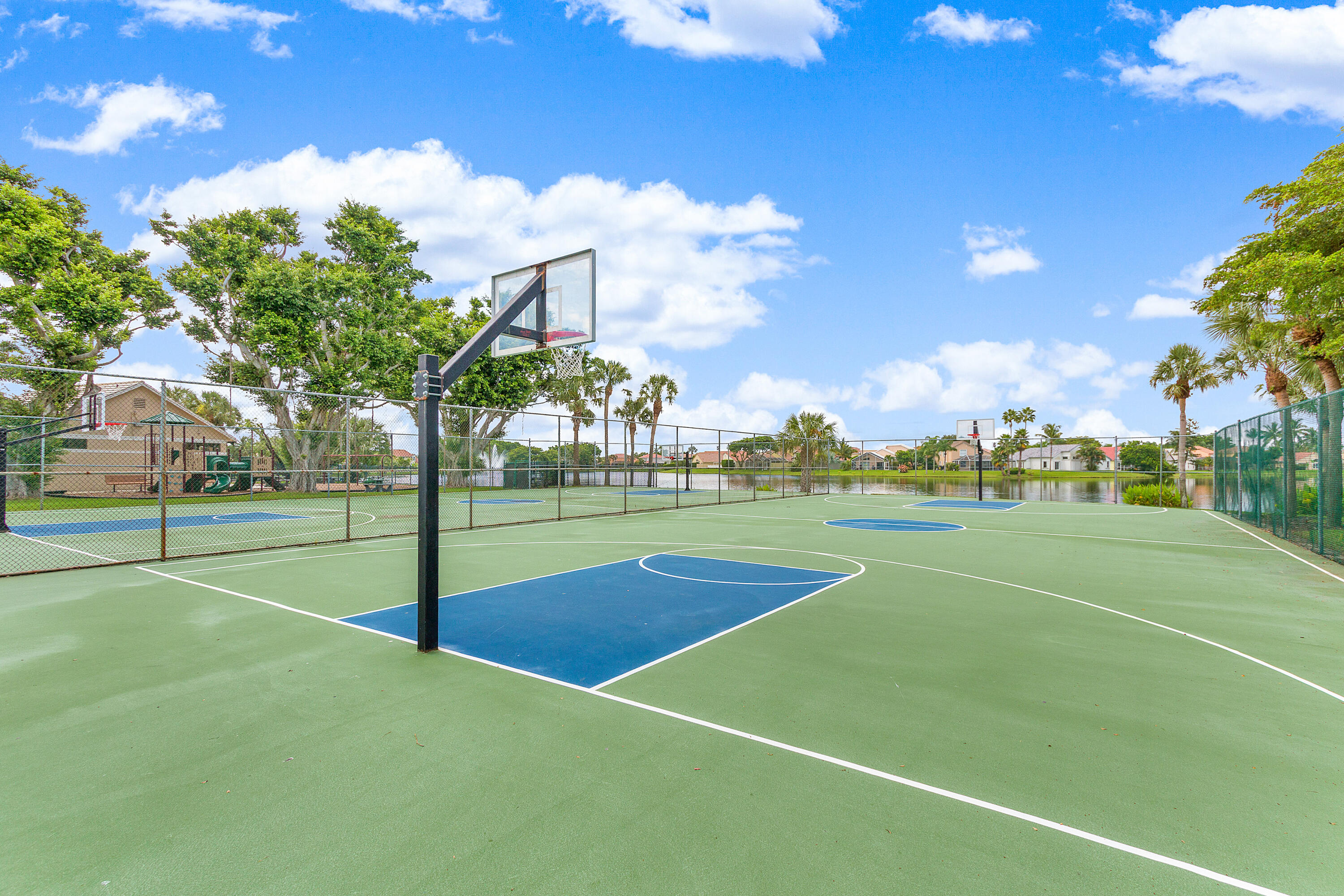 10560 Plainview Circle Boca Raton, FL 33498 - Photo 40 of 45 40