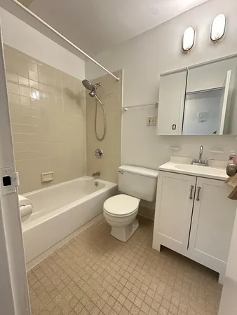 $4,650 | 55 President Street, Unit 23AG | Columbia Street Waterfront