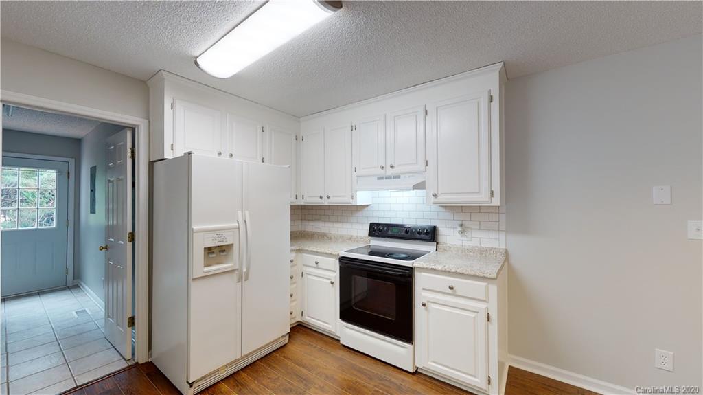 1447 Dove Landing Road York, SC 29745 - Photo 4 of 26 Gallery Image 4