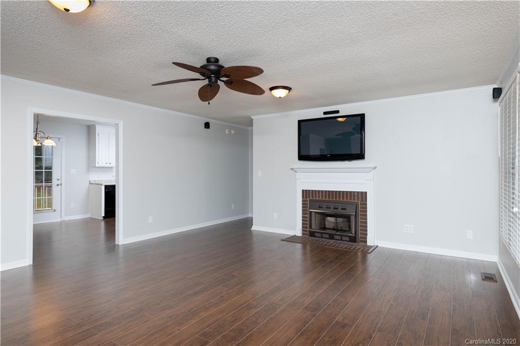 1447 Dove Landing Road York, SC 29745 - Photo 7 of 26 Gallery Image 7