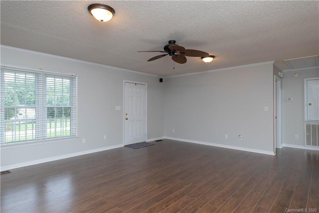 1447 Dove Landing Road York, SC 29745 - Photo 9 of 26 Gallery Image 9