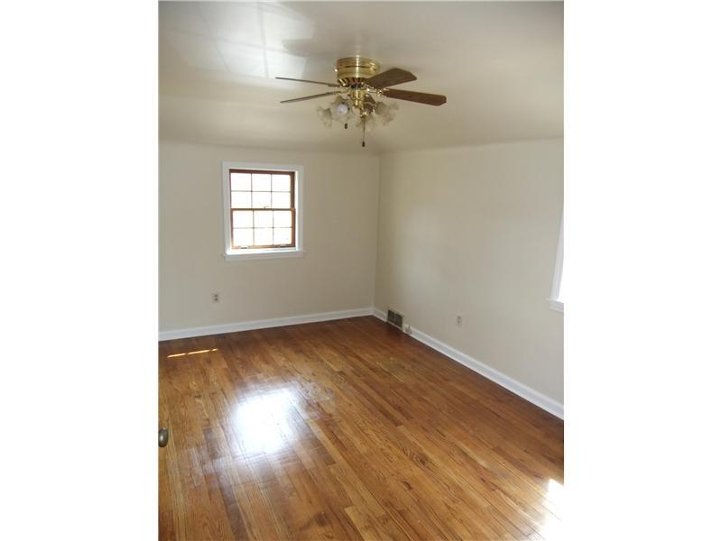 1932 Spring Valley Road Pittsburgh, PA 15243 - Photo 10 of 17 Master Bedroom.