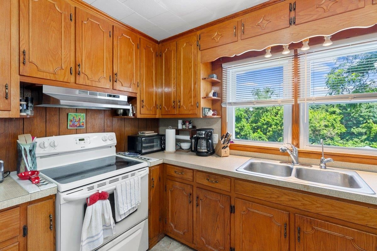105 Possum Hollow Road Narrows, VA 24124 - Photo 18 of 60 Gallery Image 18