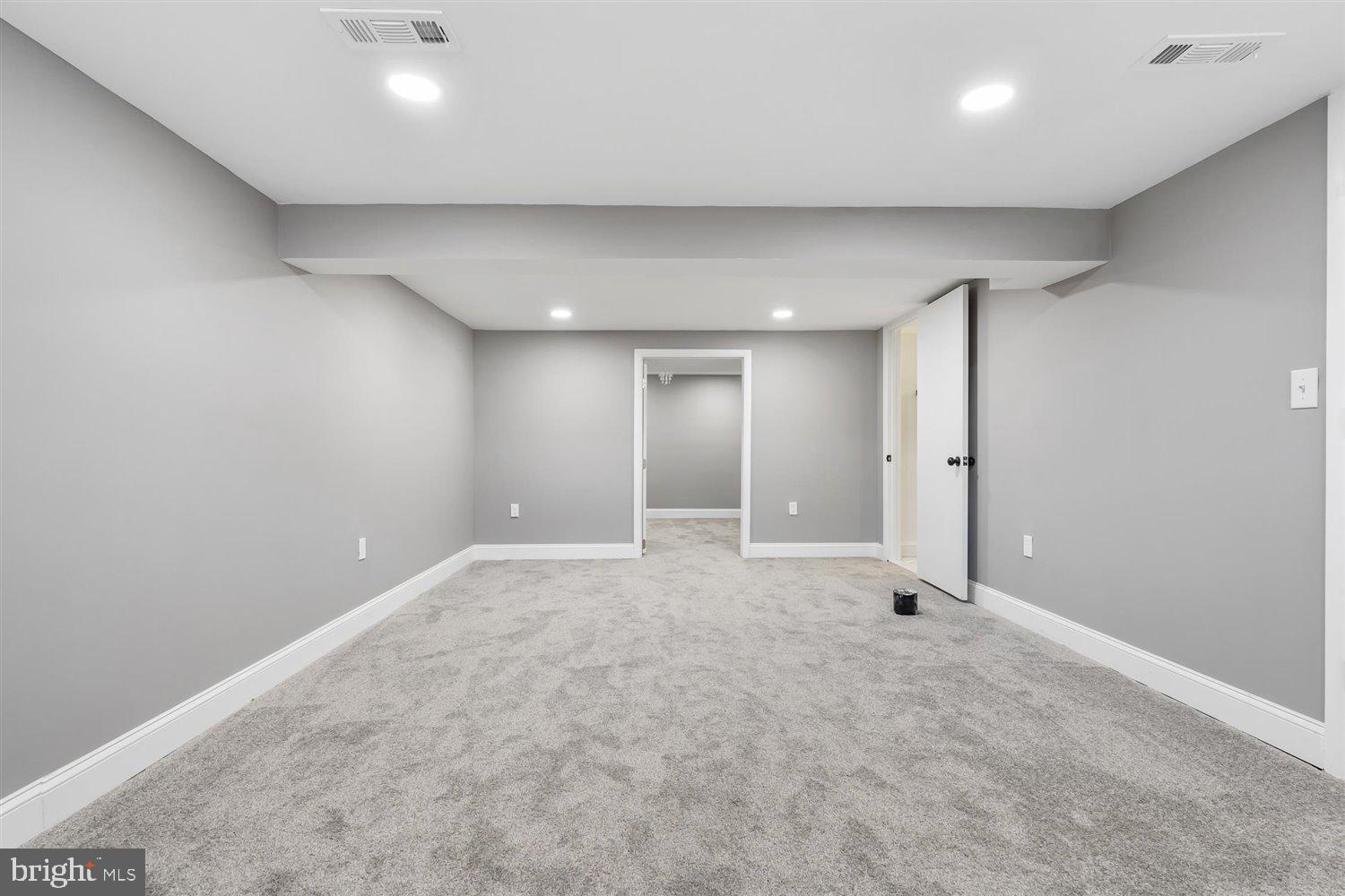 4718 Maryknoll Road Baltimore, MD 21208 - Photo 27 of 37 Massive room in the basement