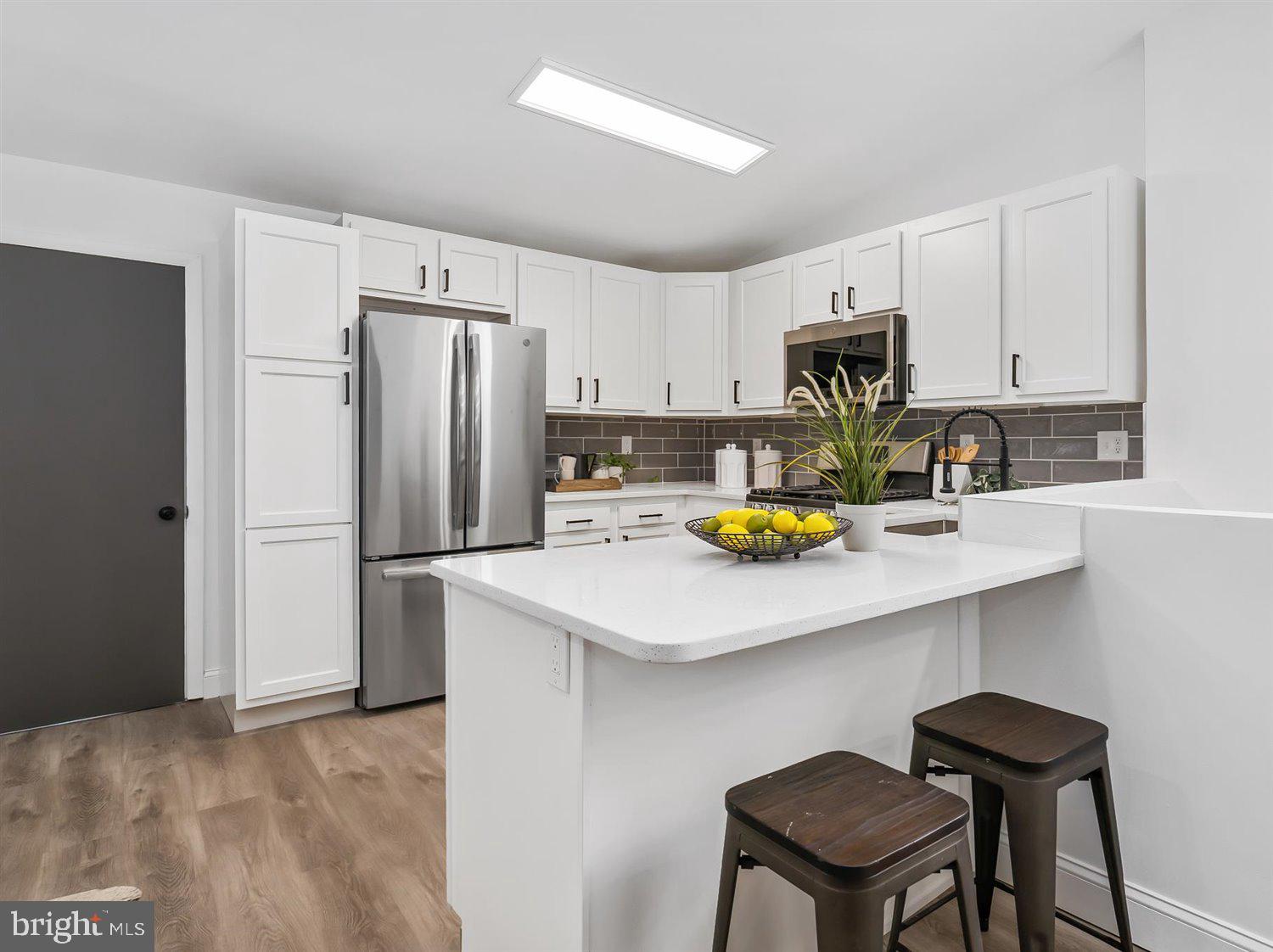 4718 Maryknoll Road Baltimore, MD 21208 - Photo 10 of 37 Barstool Area