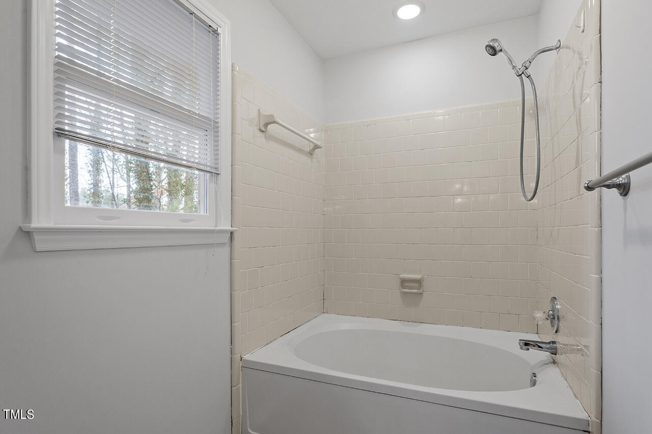 5906 Forest Ridge Drive Durham, NC 27713 - Photo 30 of 33 5906 Forest Ridge Drive_31