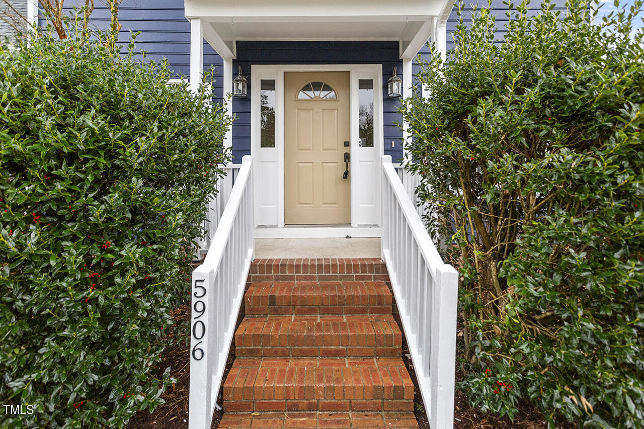 5906 Forest Ridge Drive Durham, NC 27713 - Photo 4 of 33 5906 Forest Ridge Drive_04