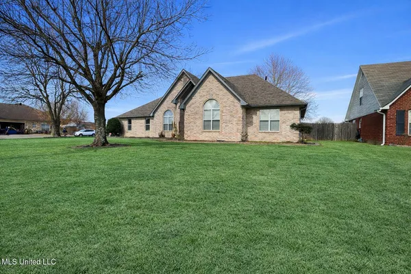 $320,000 | 6568 Braybourne Main, Olive Branch, MS 38654