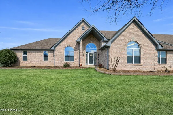 $320,000 | 6568 Braybourne Main, Olive Branch, MS 38654