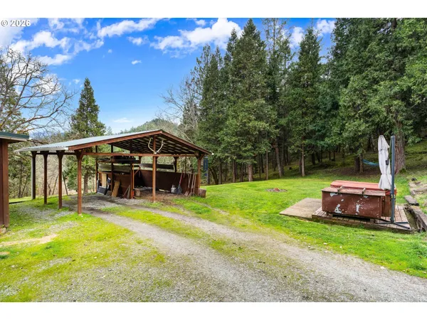 $675,000 | 778 Pack Lane, Glendale, OR 97442