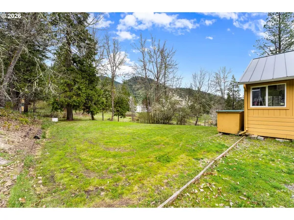 $675,000 | 778 Pack Lane, Glendale, OR 97442