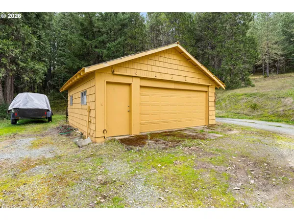 $675,000 | 778 Pack Lane, Glendale, OR 97442