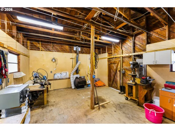 $675,000 | 778 Pack Lane, Glendale, OR 97442