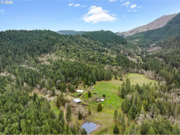 $675,000 | 778 Pack Lane, Glendale, OR 97442