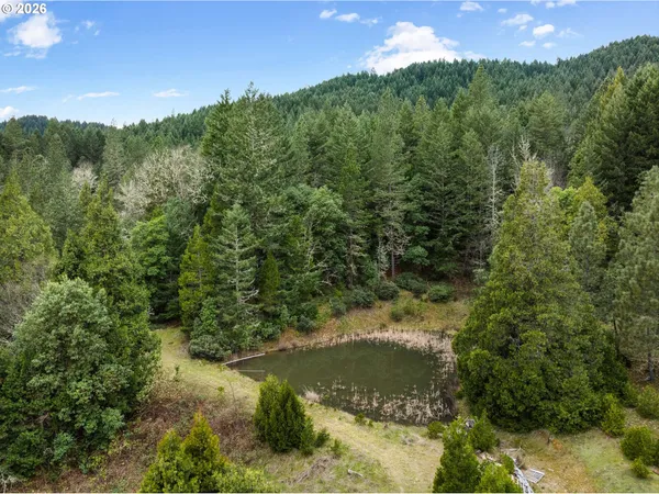 $675,000 | 778 Pack Lane, Glendale, OR 97442