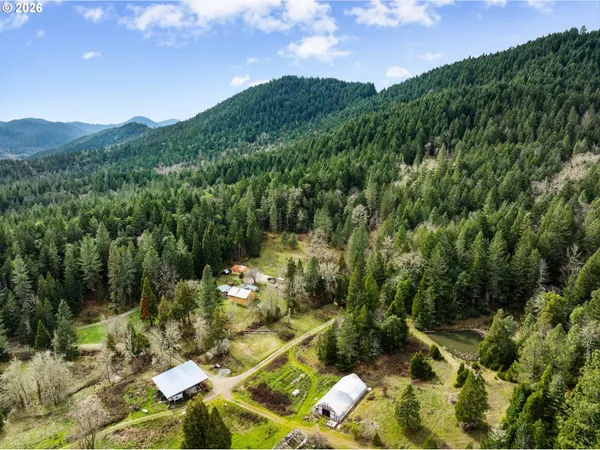 $675,000 | 778 Pack Lane, Glendale, OR 97442