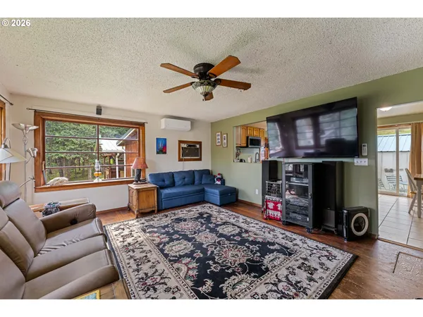 $675,000 | 778 Pack Lane, Glendale, OR 97442