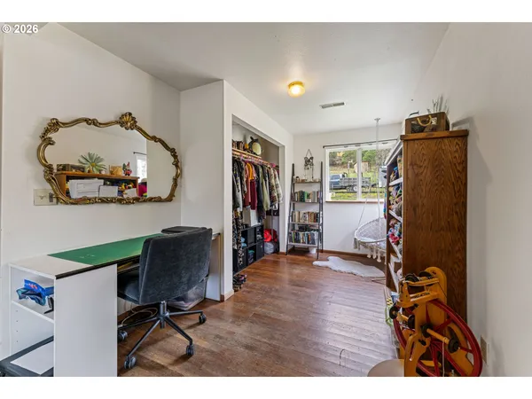 $675,000 | 778 Pack Lane, Glendale, OR 97442