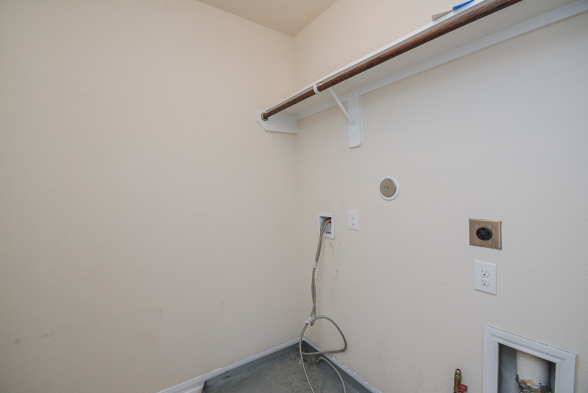 2380 Elm Crossing Trail Spring, TX 77386 - Photo 16 of 36 Utility room