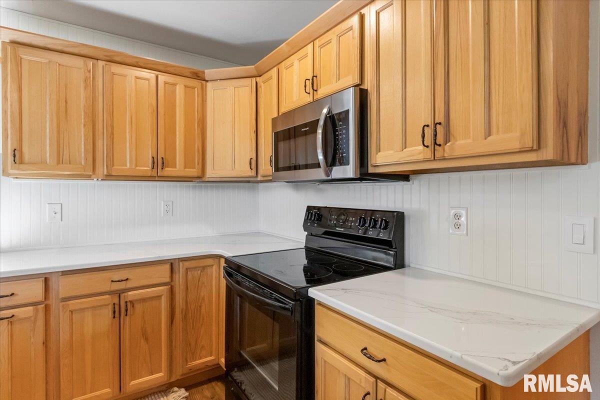 1909 Herington Road Lowpoint, IL 61545 - Photo 25 of 75