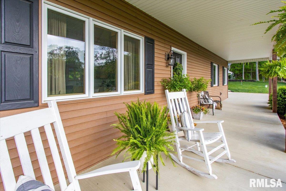 1909 Herington Road Lowpoint, IL 61545 - Photo 8 of 75