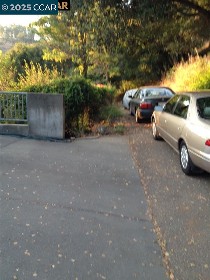 0 Alley Way Oakland, CA 94611 - Photo 5 of 5 a view of a street