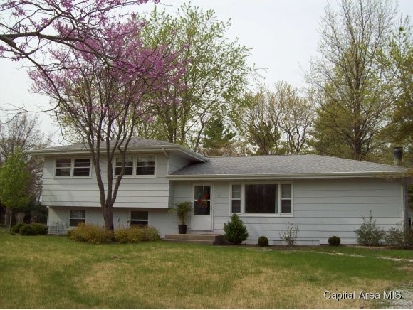1111 Krell Drive Springfield, IL 62711 - Photo 1 of 19