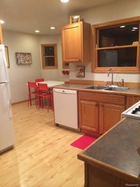 2835 Catholic Church Road Stockbridge, MI 49285 - Photo 2 of 11 kitchen with breakfast nook