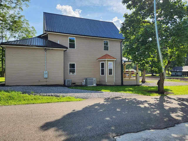 $349,900 | 1 Magnolia Street, Niota, TN 37826