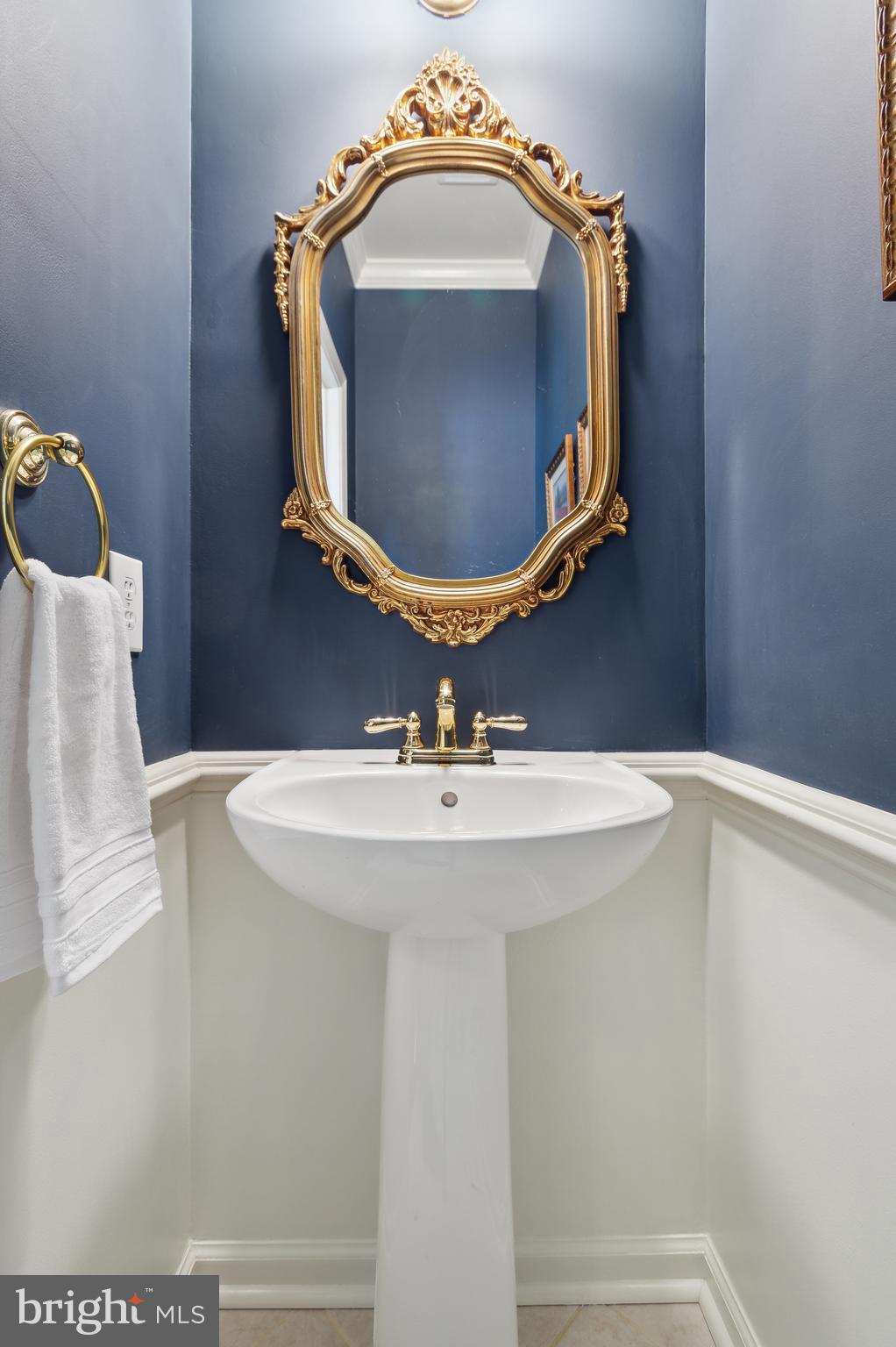 55 Avalon Road Pennington, NJ 08534 - Photo 12 of 39 Powder Room