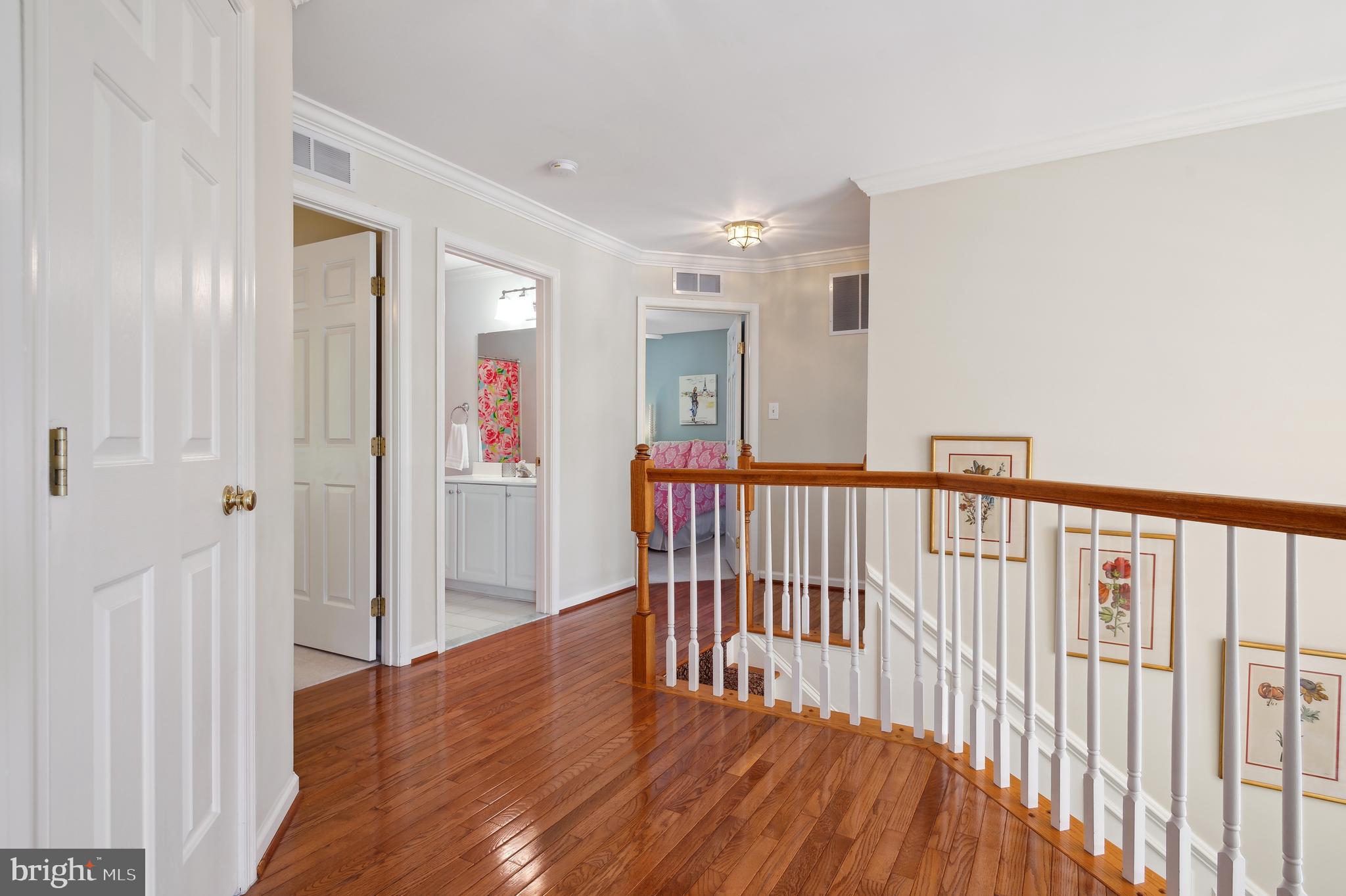 55 Avalon Road Pennington, NJ 08534 - Photo 20 of 39 Hallway