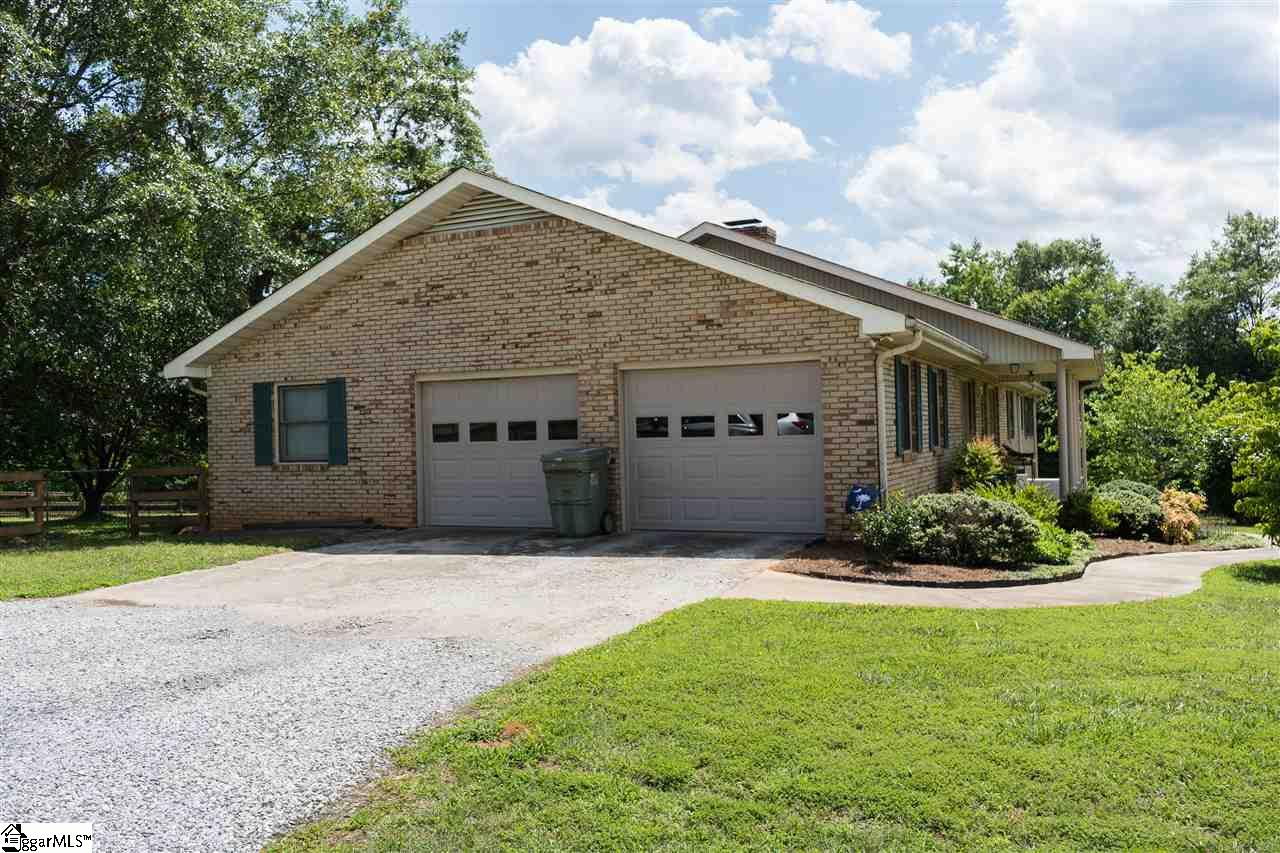 207 Hunters Road Pauline, SC 29374 - Photo 32 of 36
