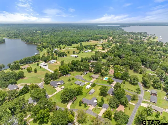 $197,000 | 21310 Scenic Circle, Chandler, TX 75758