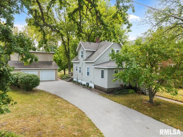 $189,900 | 914 1st Avenue, Hampton, IL 61256