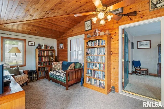 $189,900 | 914 1st Avenue, Hampton, IL 61256