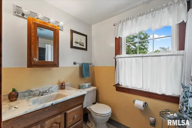 $189,900 | 914 1st Avenue, Hampton, IL 61256