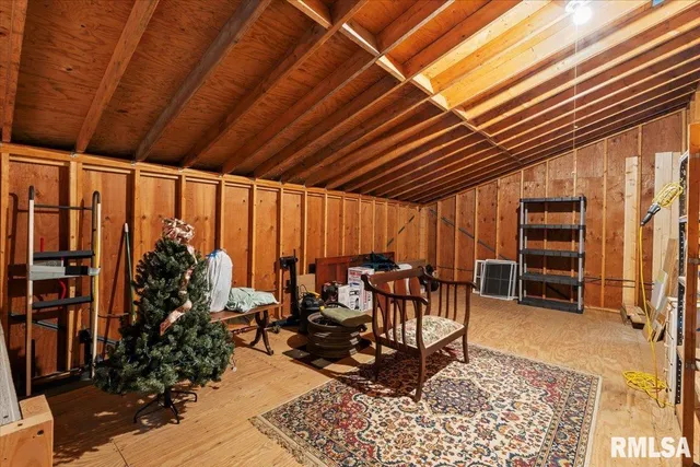 $189,900 | 914 1st Avenue, Hampton, IL 61256